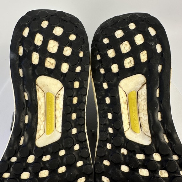 Adidas Ultra Boost Shoes Mens Size 9.5 Black White BB6220 Running Sneakers Boost - Picture 11 of 12